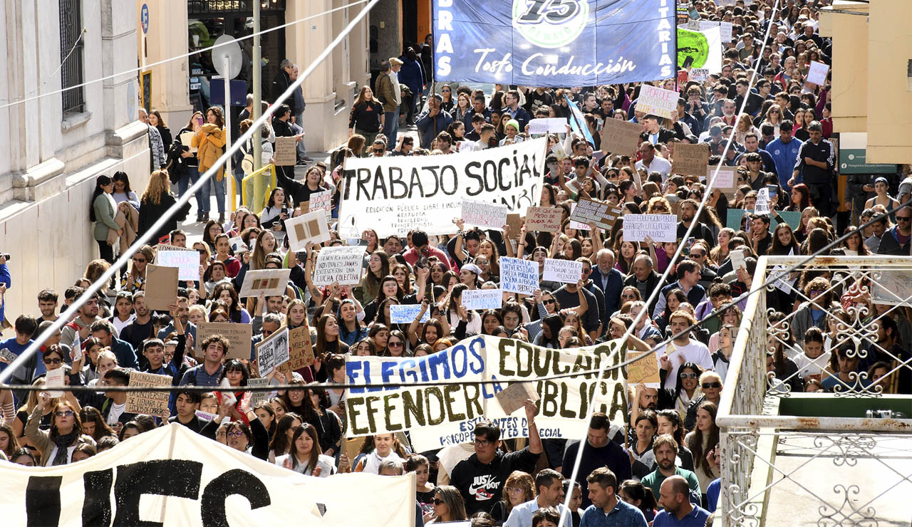 Avanza la organización de la Segunda Marcha Federal Universitaria ...