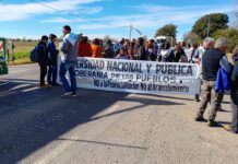 Estudiantes se manifestaron en la UNRC pidiendo la aplicación de la Ley de Financiamiento Universitario